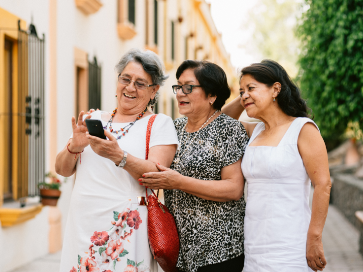 Essential Travel Insurance Tips for Senior Travelers